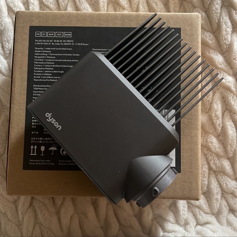 Dyson hair tool